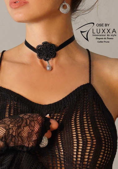 Necklace PLUM LACE NECKLACE