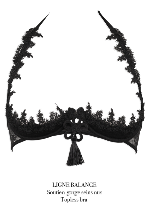 Luxxa BRA BARE BREASTS